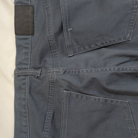 Gap City Jeans Slim Fit, Color Slate Size 28x30 - Picture 15 of 16